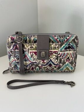 Sakroots Large Smartphone Wallet Crossbody Bag